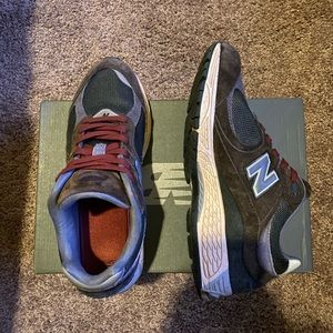 New Balance 2002R